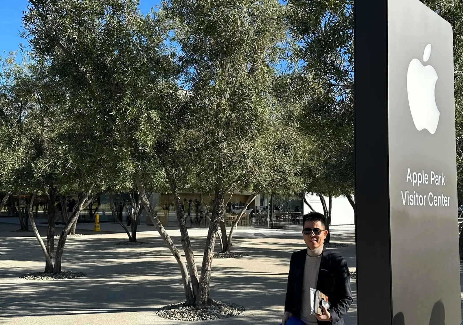 ECLEAR Representatives Visit Apple Park for Optical-Coating Discussions